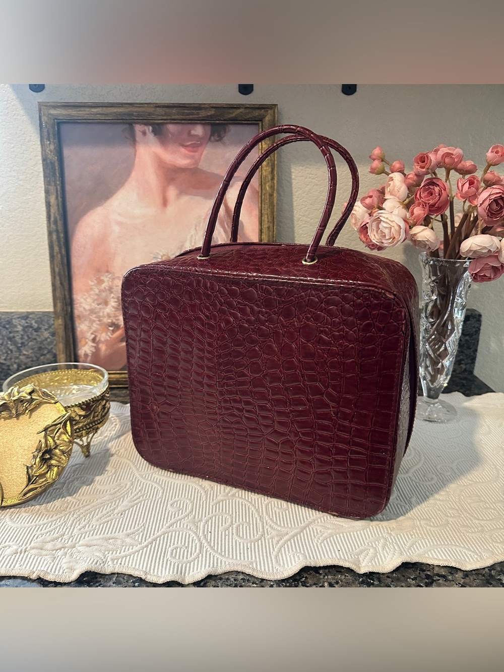 Vintage Estée Lauder Faux Crocodile Vanity Travel Makeup Case Burgandy maroon